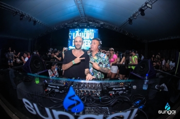 Lou Lou Players no Sungai Club