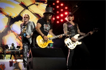 Falta menos de um mês para o show de estreia da nova tour do Guns N' Roses pelo Brasil