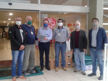 Pamplona Alimentos S/A faz doação à Fundação de Saúde do Alto Vale do Itajaí (Fusavi)