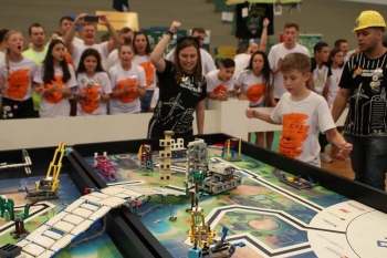 Alunos do SESI Rio do Sul se classificam para torneio nacional de robótica