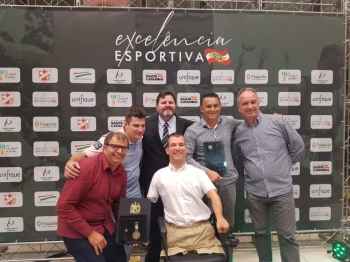 Noite de prêmios no evento Excelência Esportiva