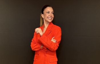 Flávia Del Valle no TEDxVilaMariana 2025: quando liderar é sustentar presença — não gritar