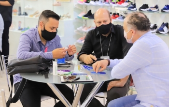 Varejo de calçados está ansioso por feira presencial. SICC chega em boa hora