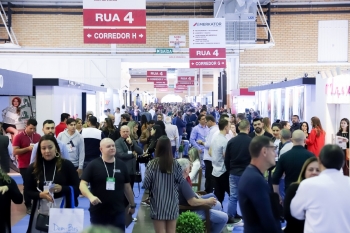 Importadores vêm ao sul do país comprar calçados no mês de novembro.