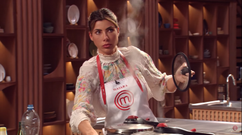 Catarinense surpreende com molho de mandioca fermentada e segue na disputa do MasterChef Brasil